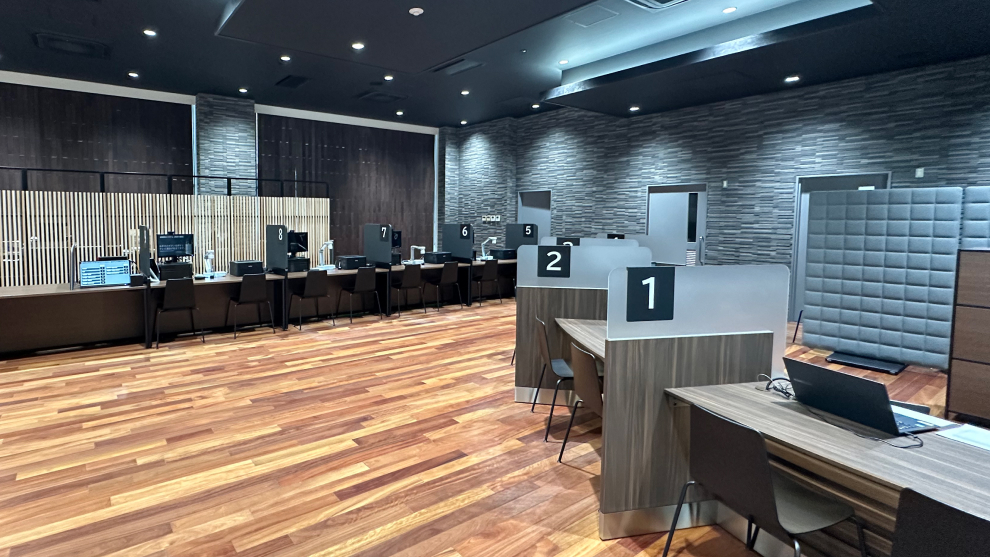 広々とした空間の寝屋川市サービスゲート館内