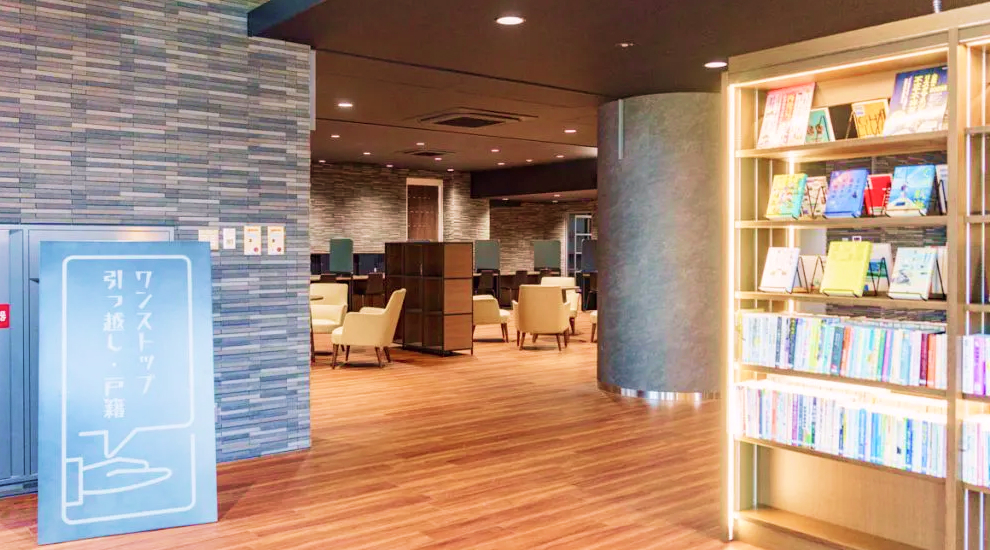 サービスゲート内の本棚