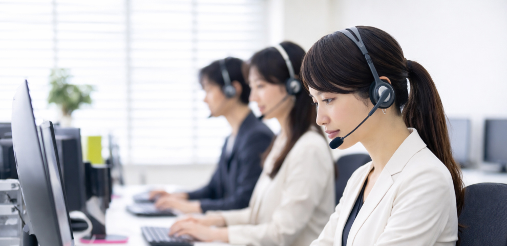 お隣オフィスは日本国内の技術スタッフが電話でサポート